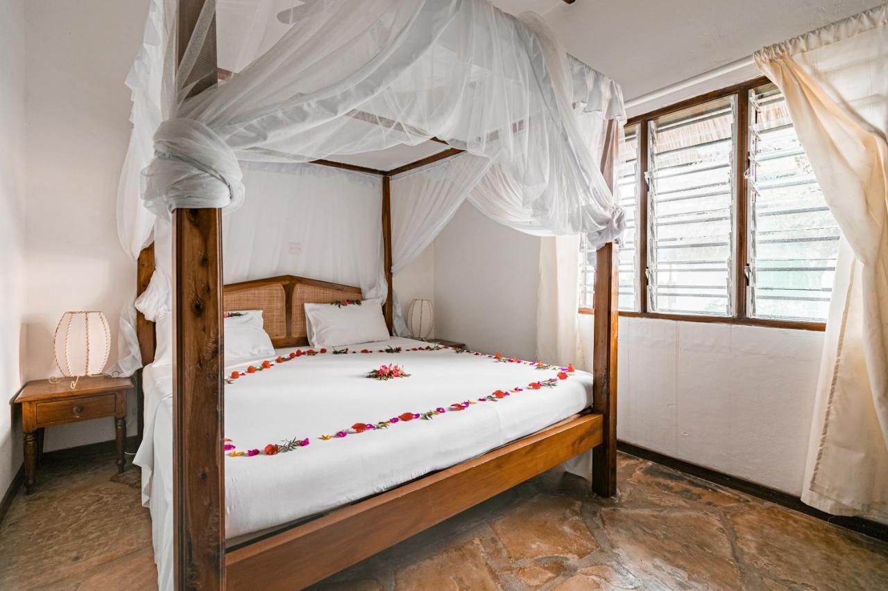 Malaika Beach Villas Malindi Extérieur photo